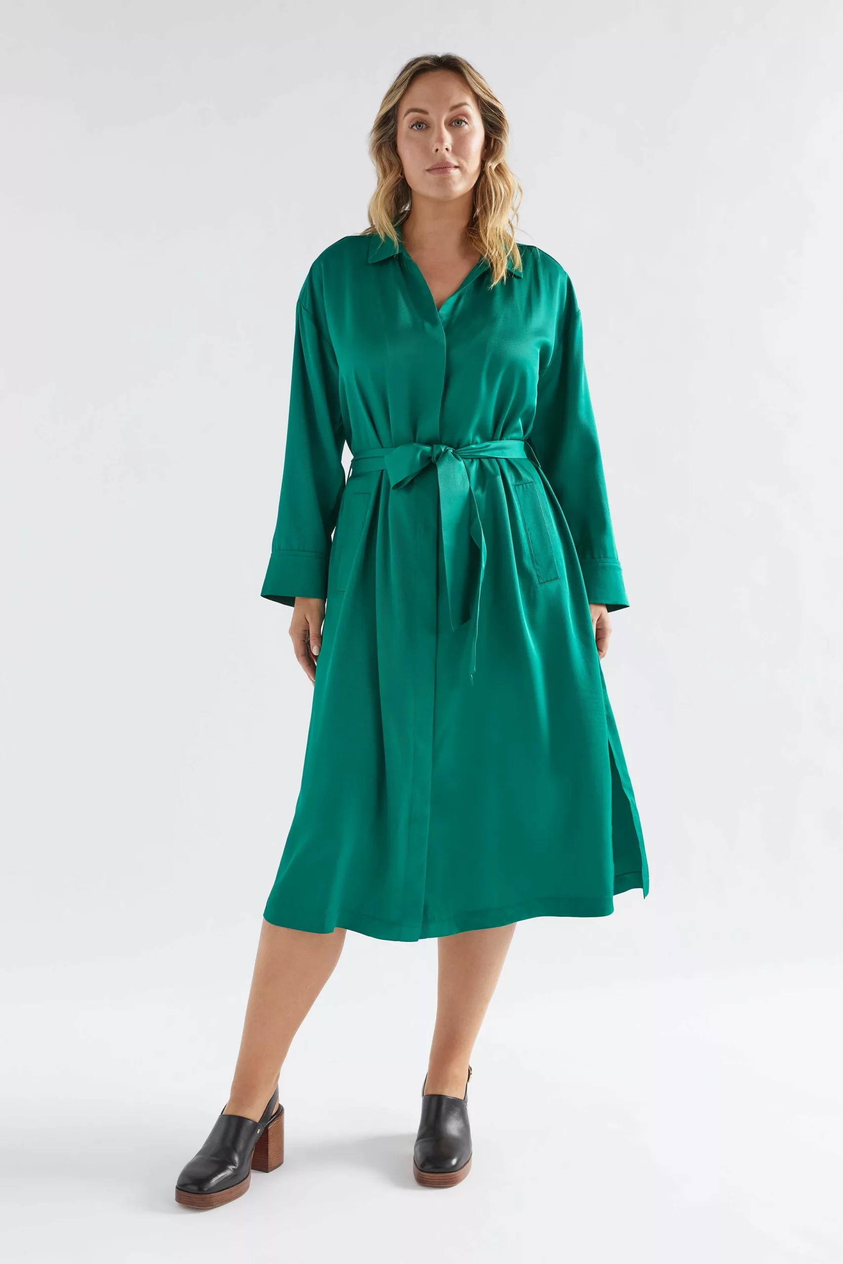 A0656 G Vail Shirt Dress JEWEL GREEN 4 scaled