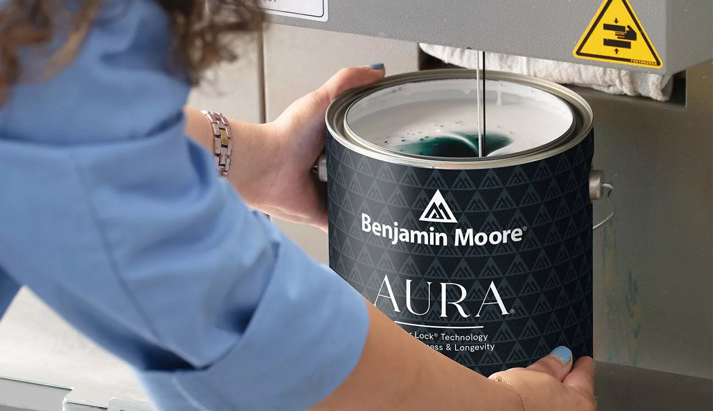 Benjamin Moore Aura