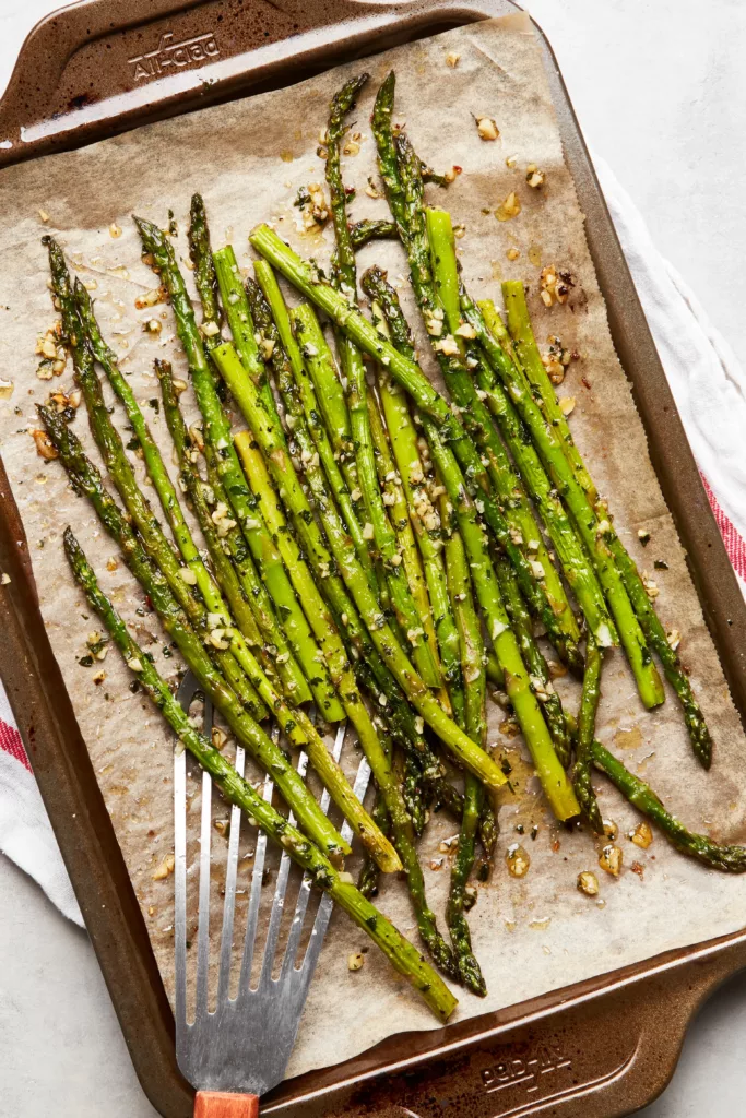 Roasted Garlic Asparagus RECIPE 031622 29886