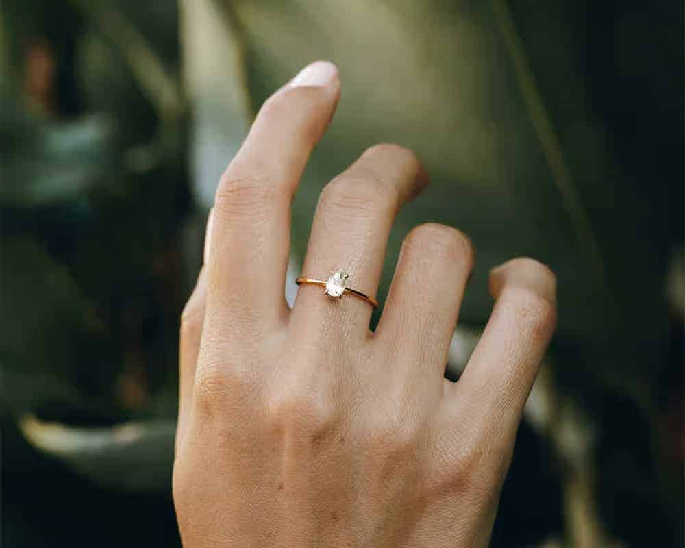 sustainable jewellery for a minimal look