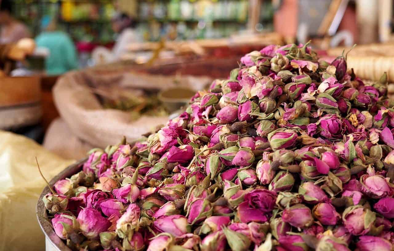 Dry Rose Petals at Home