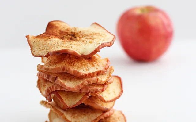 Vegan Cinnamon Apple Crisps