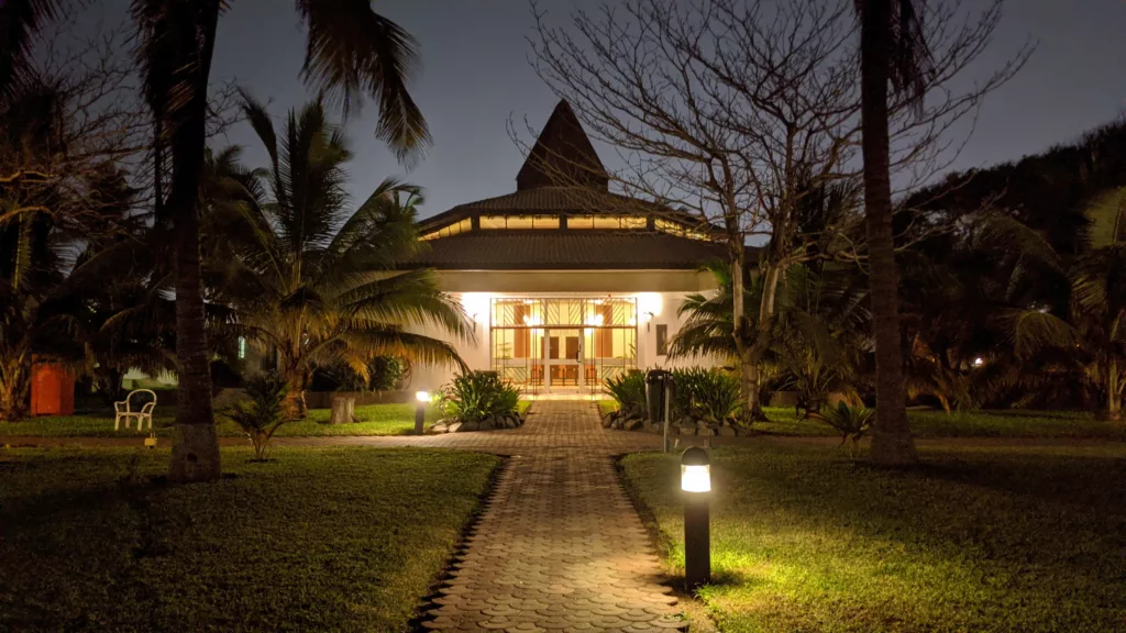 Traditional Lighting vs. Solar Lighting