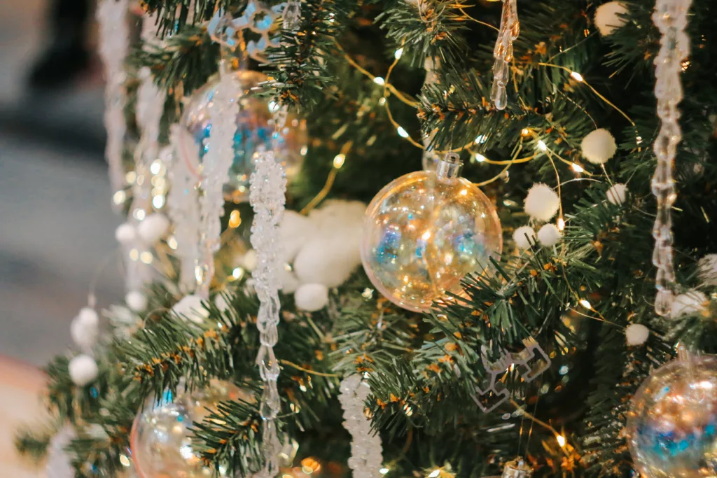 Frosty Icicle Decor