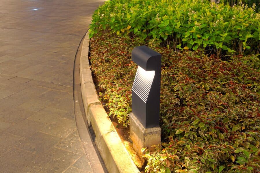 Why Use Solar Walkway Lights?